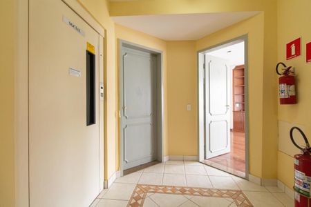 Apartamento à venda com 94m², 3 quartos e 2 vagasHall do andar
