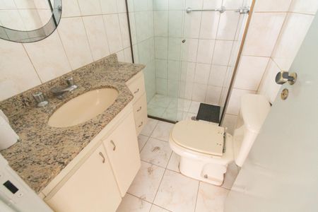 Apartamento à venda com 94m², 3 quartos e 2 vagasBanheiro