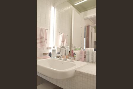 Apartamento à venda com 80m², 2 quartos e 1 vagaBanheiro social