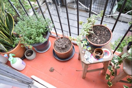 Varanda de apartamento à venda com 2 quartos, 80m² em Vila Madalena, São Paulo