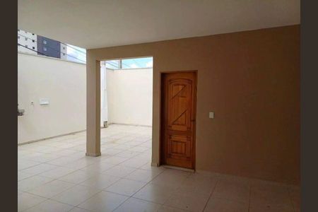 Casa à venda com 175m², 3 quartos e 3 vagas