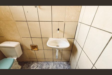 Casa para alugar com 39m², 1 quarto e sem vagaBanheiro - torneira