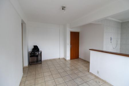 Sala de apartamento para alugar com 2 quartos, 75m² em Vila Pirajussara, São Paulo