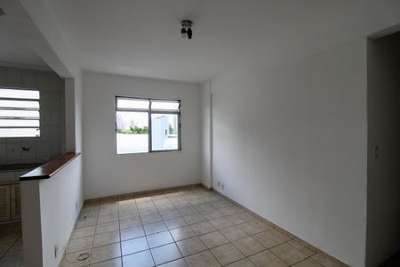 Sala de apartamento para alugar com 2 quartos, 75m² em Vila Pirajussara, São Paulo