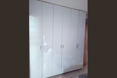 Quarto de apartamento para alugar com 2 quartos, 47m² em Dona Zulmira, Uberlândia