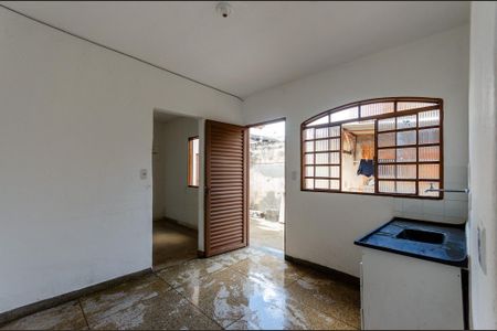 Casa para alugar com 40m², 1 quarto e sem vaga Casa para alugar com 40m², 1 quarto e sem vagaCozinha