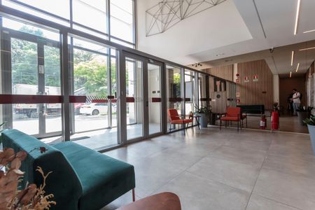 Apartamento à venda com 64m², 2 quartos e 1 vaga Apartamento à venda com 64m², 2 quartos e 1 vagaHall social