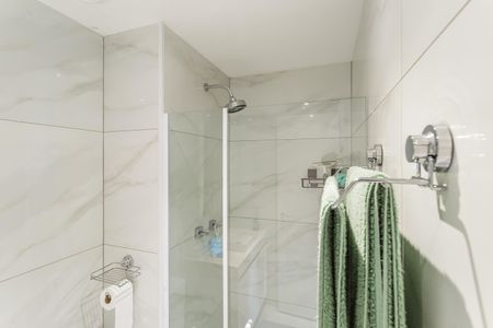 Apartamento à venda com 64m², 2 quartos e 1 vaga Apartamento à venda com 64m², 2 quartos e 1 vagaBanheiro Social