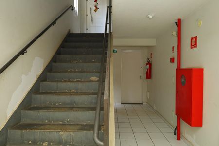 Apartamento para alugar com 58m², 2 quartos e sem vagaÁrea comum - Saguão do andar