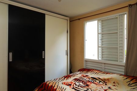 Quarto 1 de apartamento para alugar com 2 quartos, 58m² em Conjunto Residencial José Bonifácio, São Paulo