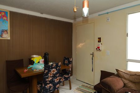 Sala de apartamento para alugar com 2 quartos, 58m² em Conjunto Residencial José Bonifácio, São Paulo