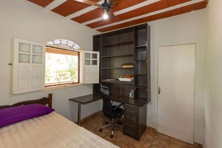 Casa de condomínio à venda com 350m², 4 quartos e 8 vagas Casa de condomínio à venda com 350m², 4 quartos e 8 vagasQuarto 2