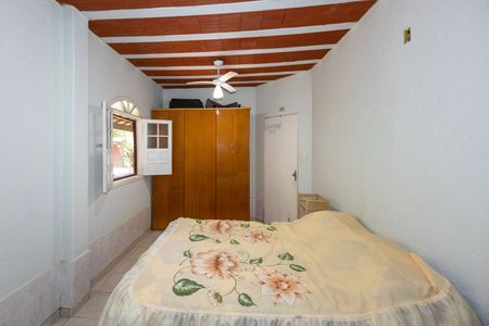 Casa de condomínio à venda com 350m², 4 quartos e 8 vagas Casa de condomínio à venda com 350m², 4 quartos e 8 vagasQuarto 1