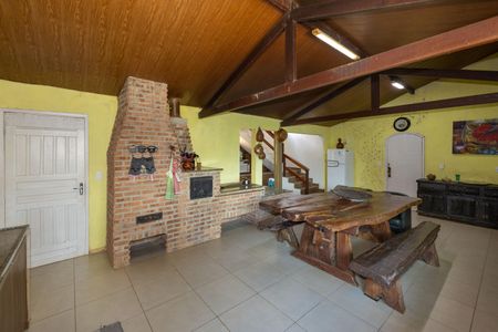 Casa de condomínio à venda com 350m², 4 quartos e 8 vagas Casa de condomínio à venda com 350m², 4 quartos e 8 vagasCozinha