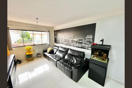 Sala de casa à venda com 3 quartos, 160m² em Vila Roque, São Paulo