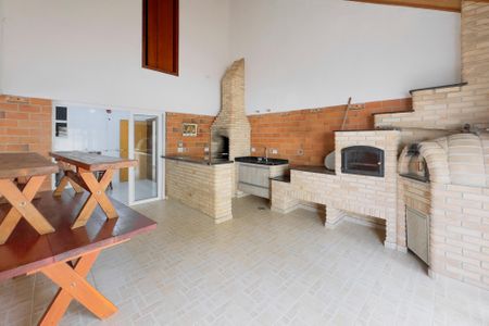 Casa de condomínio para alugar com 450m², 6 quartos e 11 vagas