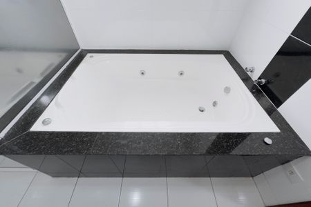 Casa de condomínio para alugar com 450m², 6 quartos e 11 vagas