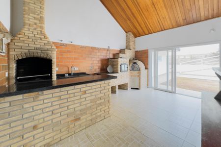 Casa de condomínio para alugar com 450m², 6 quartos e 11 vagas