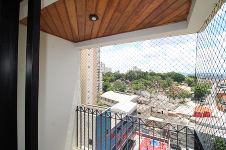 Apartamento para alugar com 65m², 2 quartos e 1 vagaSala - Varanda