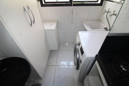 Apartamento para alugar com 65m², 2 quartos e 1 vagaÁrea de Serviço