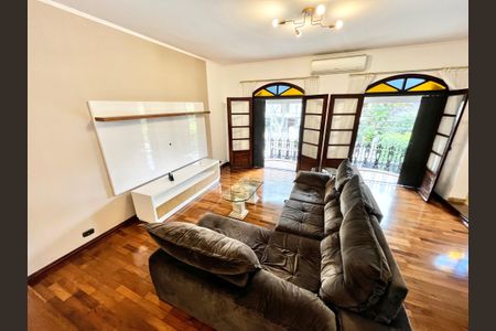 Casa à venda com 364m², 3 quartos e 6 vagasSala