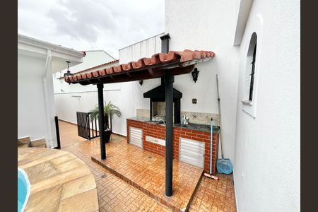 Casa à venda com 364m², 3 quartos e 6 vagasÁrea comum - Churrasqueira
