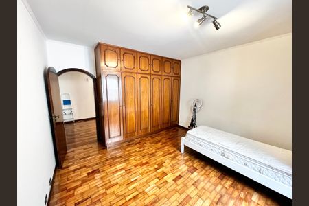 Casa à venda com 364m², 3 quartos e 6 vagasQuarto 3