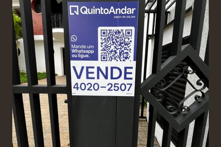 Casa à venda com 364m², 3 quartos e 6 vagasFachada / Placa