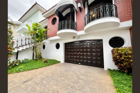 Casa à venda com 364m², 3 quartos e 6 vagasEntrada