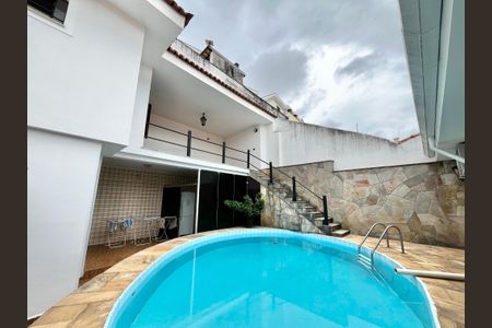 Casa à venda com 364m², 3 quartos e 6 vagasÁrea comum - Piscina