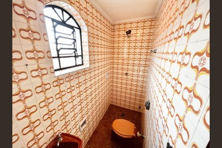 Casa à venda com 364m², 3 quartos e 6 vagasBanheiro da Edícula