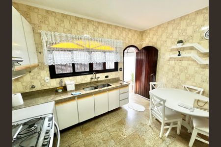 Casa à venda com 364m², 3 quartos e 6 vagasCozinha