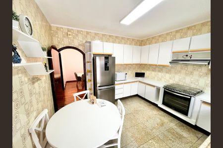 Casa à venda com 364m², 3 quartos e 6 vagasCozinha