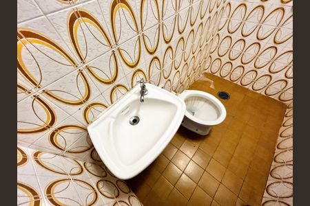 Casa à venda com 364m², 3 quartos e 6 vagasBanheiro da Garagem