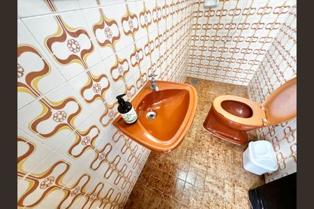 Casa à venda com 364m², 3 quartos e 6 vagasBanheiro de serviço