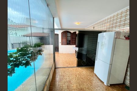 Casa à venda com 364m², 3 quartos e 6 vagasLavanderia