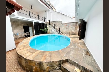 Casa à venda com 364m², 3 quartos e 6 vagasÁrea comum - Piscina