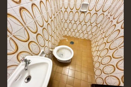 Casa à venda com 364m², 3 quartos e 6 vagasBanheiro da Garagem