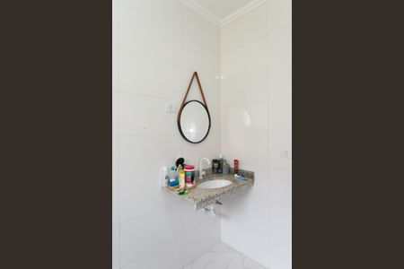 Casa para alugar com 80m², 3 quartos e 2 vagasBanheiro 