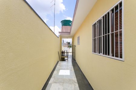 Casa para alugar com 80m², 3 quartos e 2 vagasÁrea Externa - Entrada 