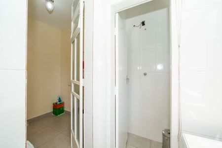 Apartamento para alugar com 56m², 2 quartos e 1 vagaQUARTO E BANHEIRO DE EMPREGADA