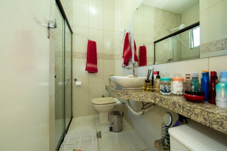 Apartamento para alugar com 56m², 2 quartos e 1 vagaBANHEIRO