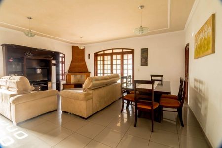 Casa à venda com 4 quartos, 340m² em Parque Centenário, Jundiaí