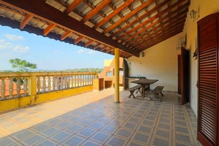 Casa à venda com 340m², 4 quartos e 3 vagas