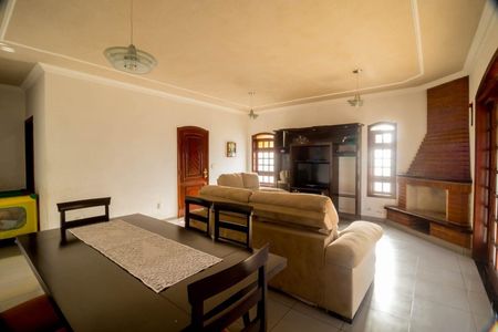 Casa à venda com 4 quartos, 340m² em Parque Centenário, Jundiaí