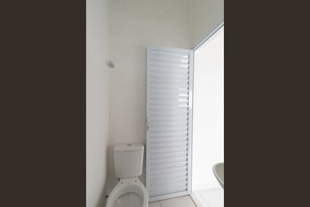 Banheiro de casa para alugar com 1 quarto, 28m² em Jardim Ana Estela, Carapicuíba