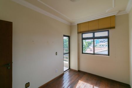 Apartamento à venda com 3 quartos, 80m² em Itapoã, Belo Horizonte