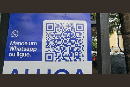 Apartamento para alugar com 34m², 2 quartos e sem vagaPlaca instalada na grade da fachada do condomínio - Código da placa KJFK-557