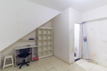 Quarto de casa para alugar com 1 quarto, 26m² em Jardim Guairaca, São Paulo