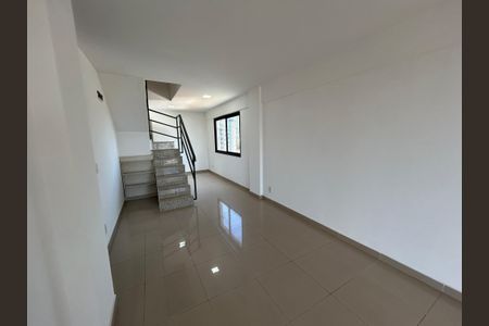 Apartamento à venda com 91m², 3 quartos e 1 vagaSala